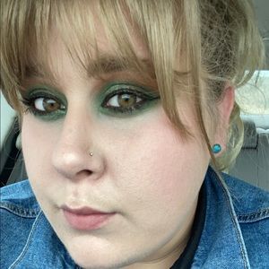 Meet your Posher, Ashleigh